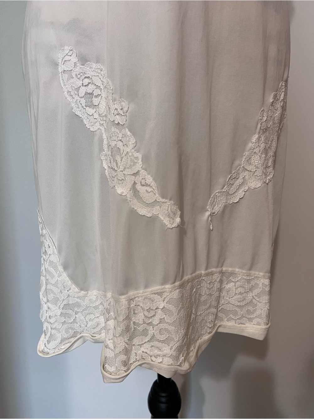 Vintage White Ivory Lace Trim Full Slip Dress Adjustable Straps Unbranded Small - Picture 3 of 10